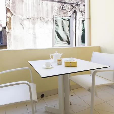 Apartmán Joivy Stunning 3br Apt With Balcony, Nearby Saldanha Subway & Ist