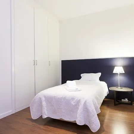 Joivy Stunning 3br Apt With Balcony, Nearby Saldanha Subway & Ist