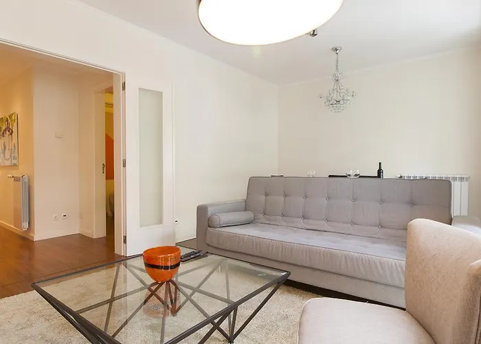 Joivy Stunning 3br Apt With Balcony, Nearby Saldanha Subway & Ist Apartamento Lisboa