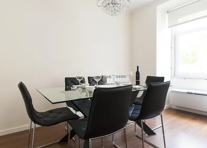 Joivy Stunning 3br Apt With Balcony, Nearby Saldanha Subway & Ist Апартаменты *