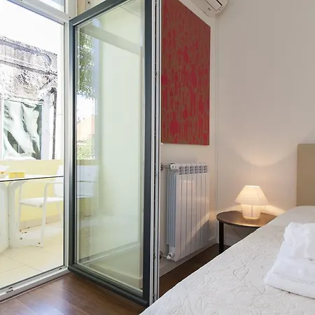 Appartement Joivy Stunning 3br Apt With Balcony, Nearby Saldanha Subway & Ist