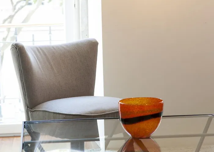 Joivy Stunning 3br Apt With Balcony, Nearby Saldanha Subway & Ist Apartamento Lisboa